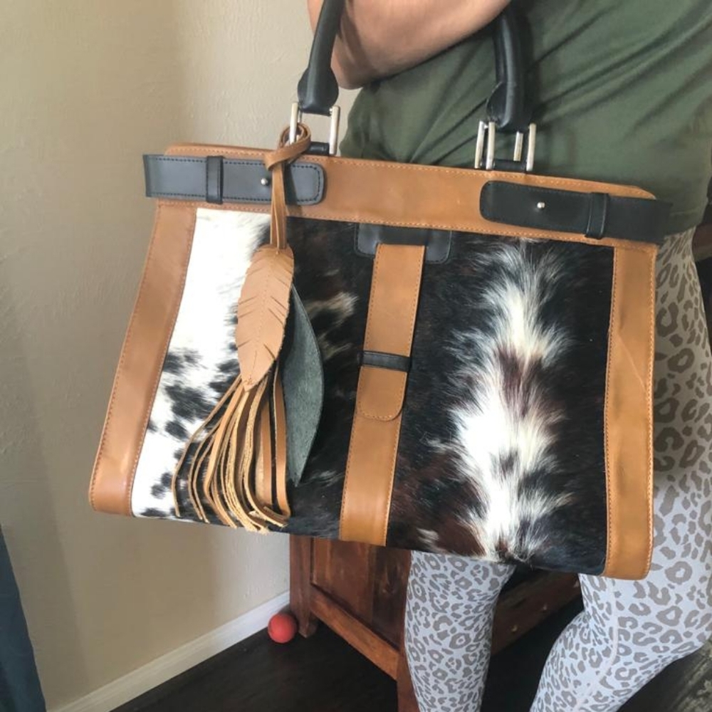 Barbacane Leather Purse.